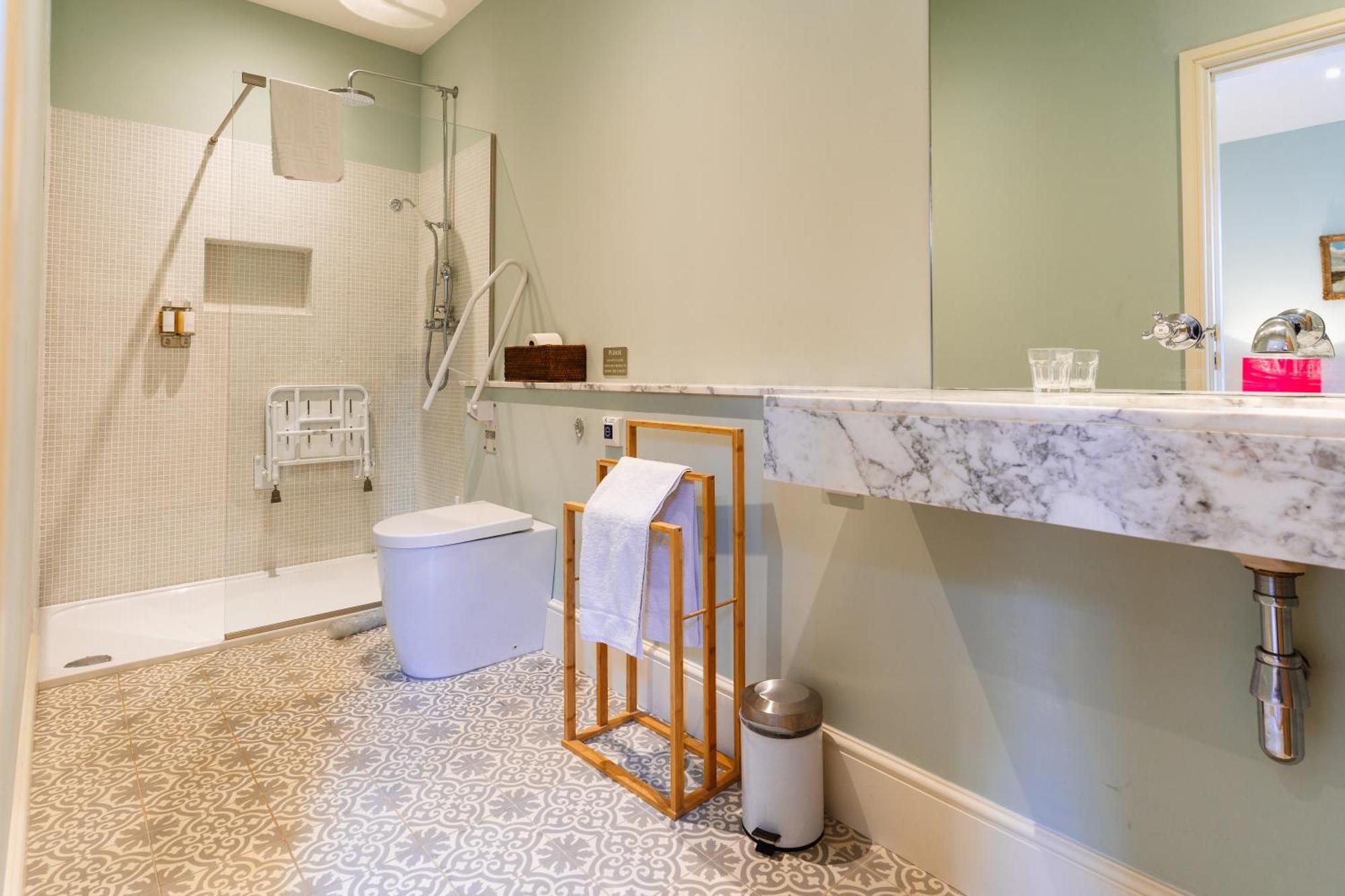 Chippenham Park Garden Rooms エクステリア 写真